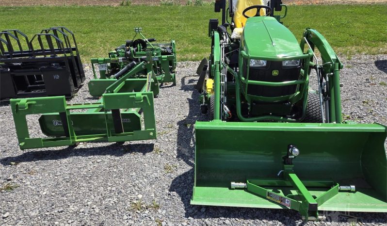 
								2020 JOHN DEERE 1025R Full Package full									