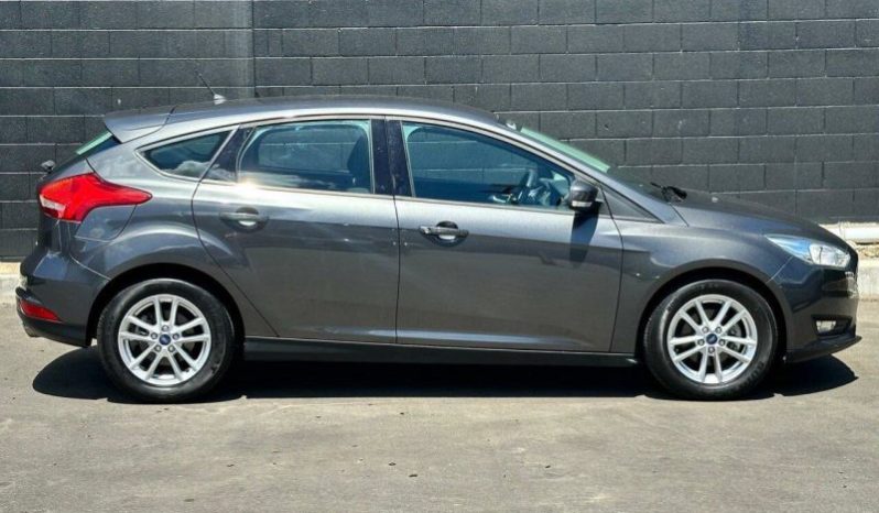 
								2018 Ford Focus LZ Trend Grey full									