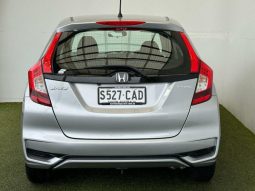 
										2019 Honda Jazz GF MY19 VTi Silver full									