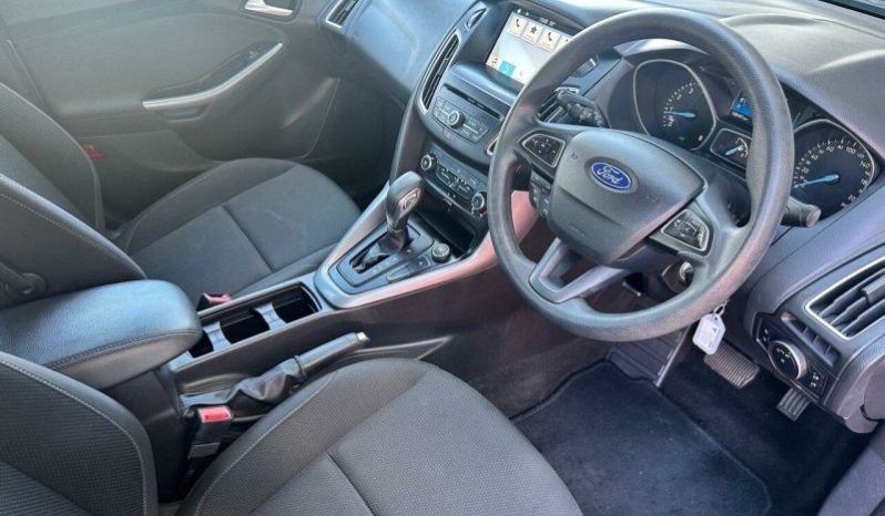 
								2018 Ford Focus LZ Trend Grey full									