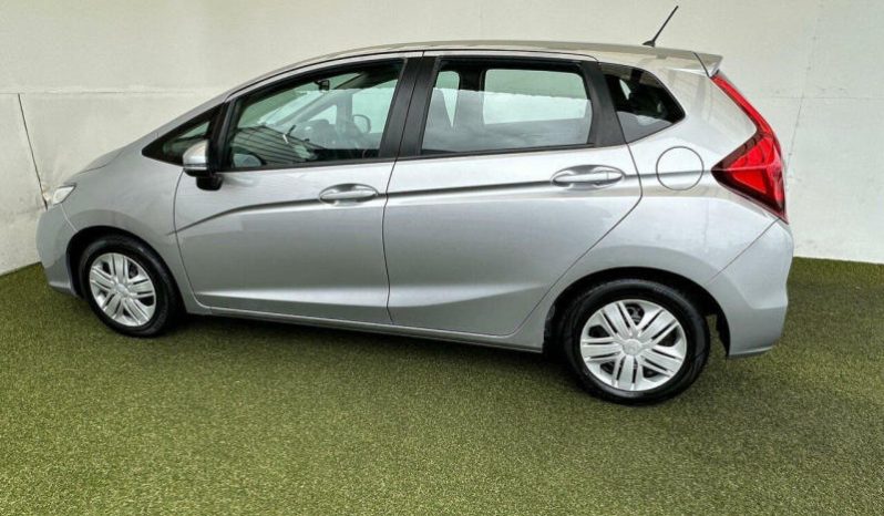 
								2019 Honda Jazz GF MY19 VTi Silver full									